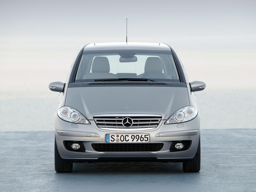  Mercedes-Benz A200 5-Door 2004 года  (фото 7 из 16)